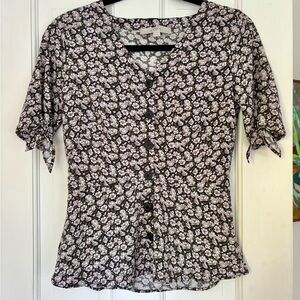 LOFT 90s style floral button down blouse